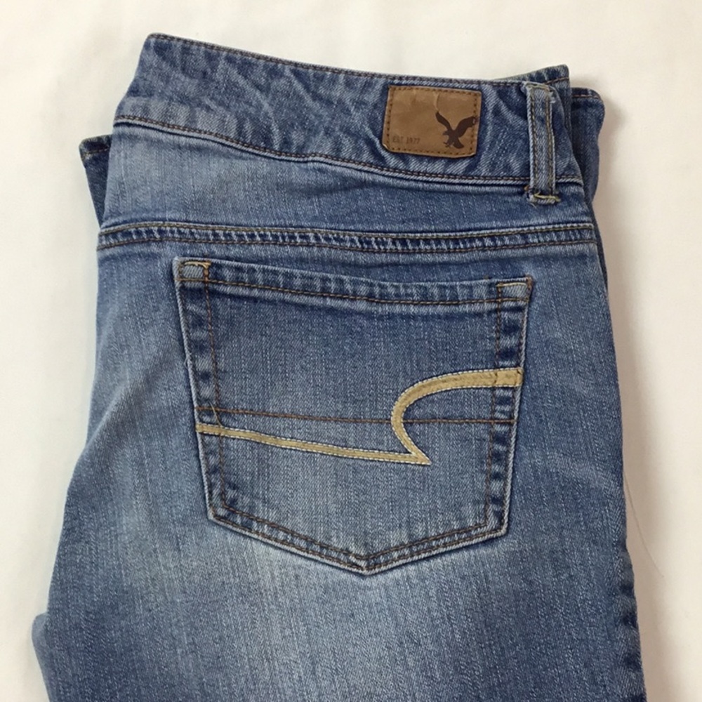 America Eagle Outfitters